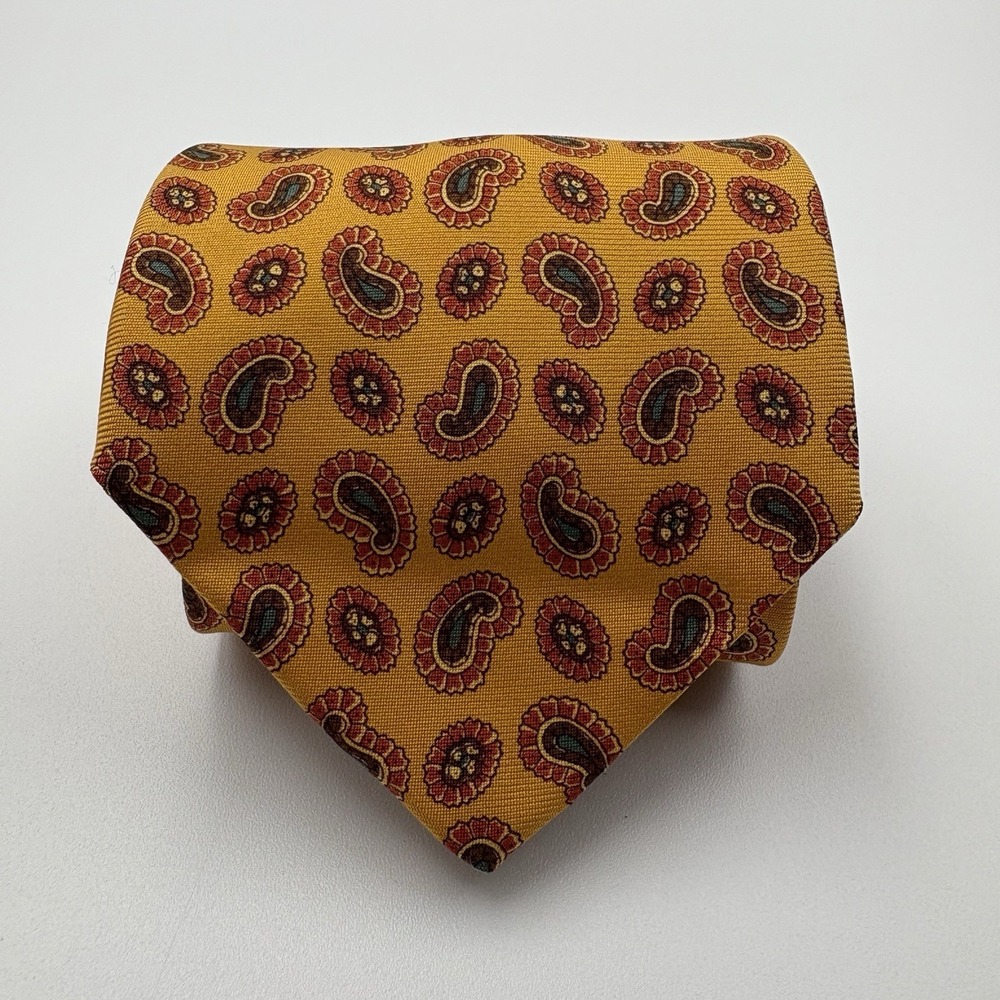 Brooks Brothers Makers Tie Mens Gold Paisley 100% Silk Made in USA Necktie